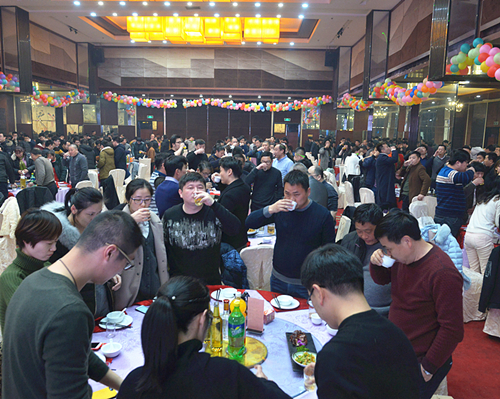 感恩有你 一路同行—— 永利集团304am登录大家庭2017迎春晚会快报